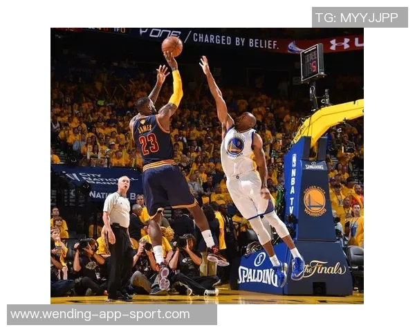 勇士队副手意外受伤合格三当家缺席窗口期或将提前结束